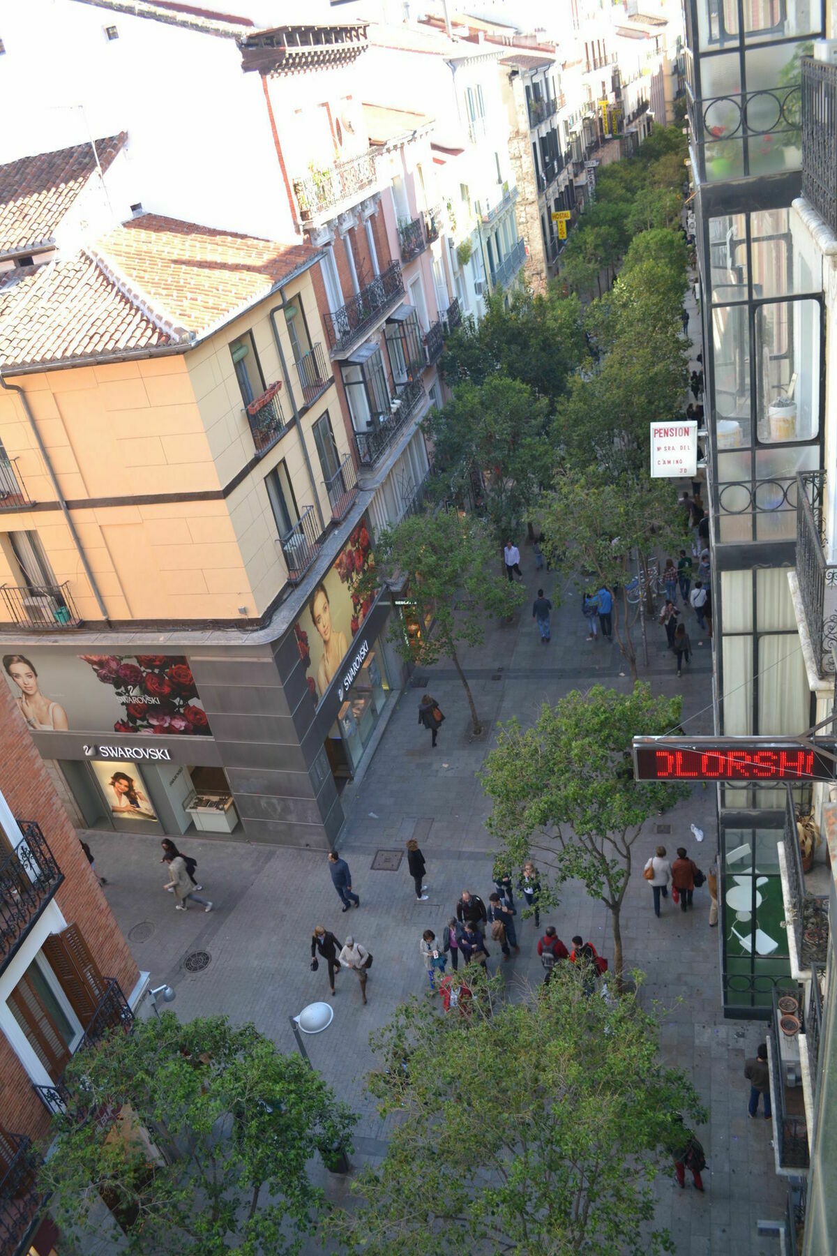 Hostal Meyra Madrid Bagian luar foto